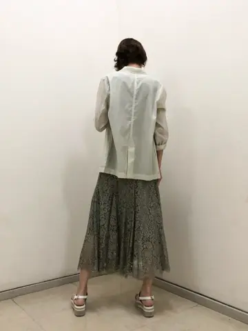 GRACE CONTINENTAL 亀田 未希 コーディネート画像