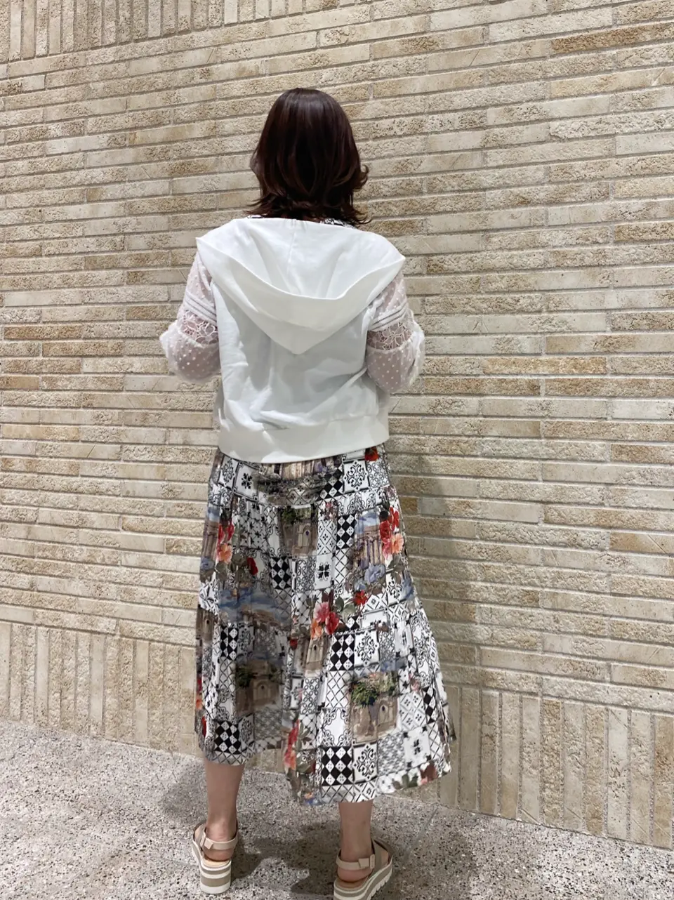 GRACE CONTINENTAL MOMOKO コーディネート画像