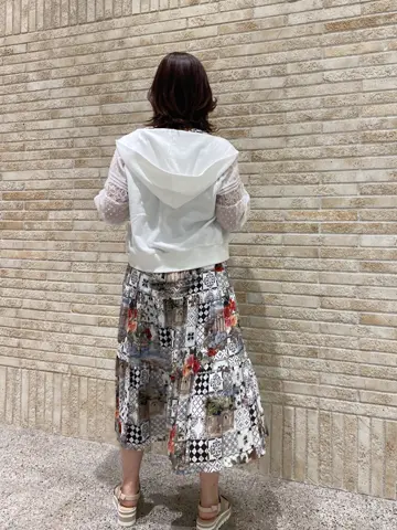 GRACE CONTINENTAL MOMOKO コーディネート画像