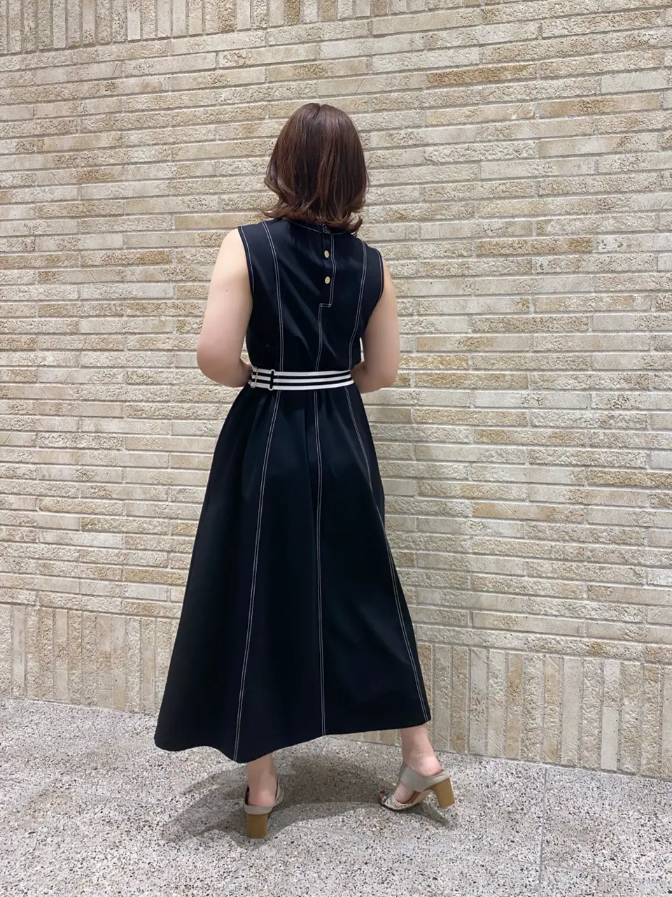 GRACE CONTINENTAL MOMOKO コーディネート画像