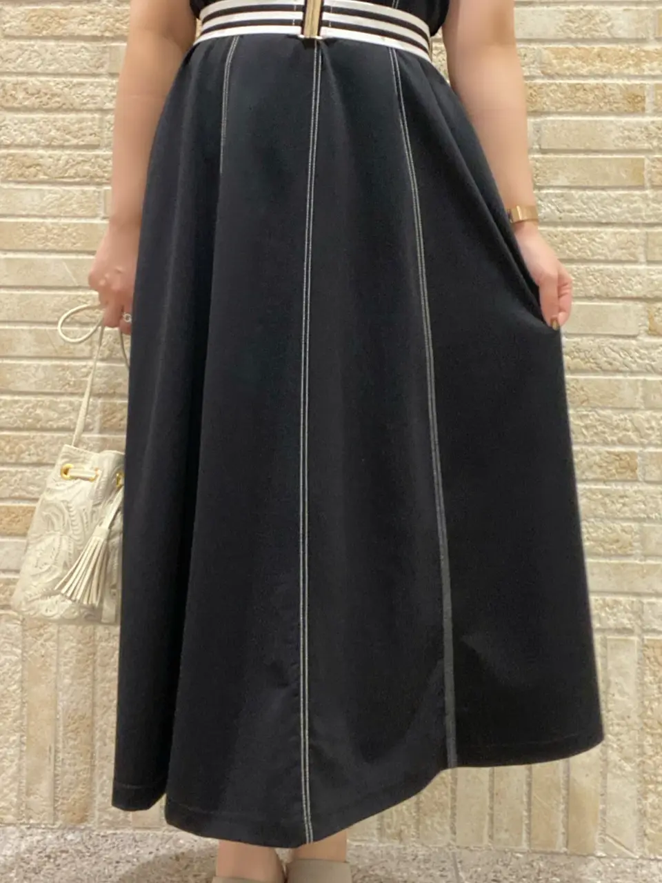 GRACE CONTINENTAL MOMOKO コーディネート画像