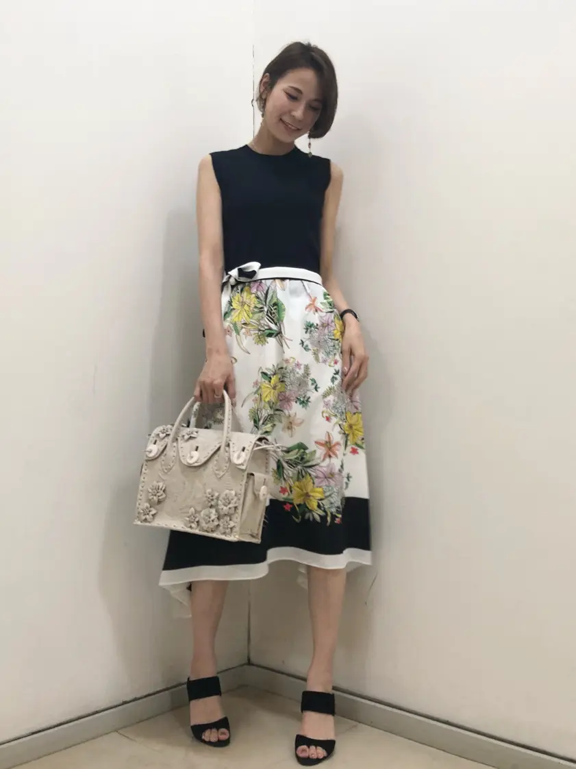 GRACE CONTINENTAL 亀田 未希 コーディネート画像