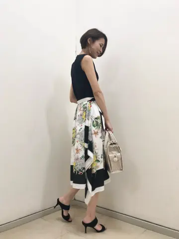 GRACE CONTINENTAL 亀田 未希 コーディネート画像
