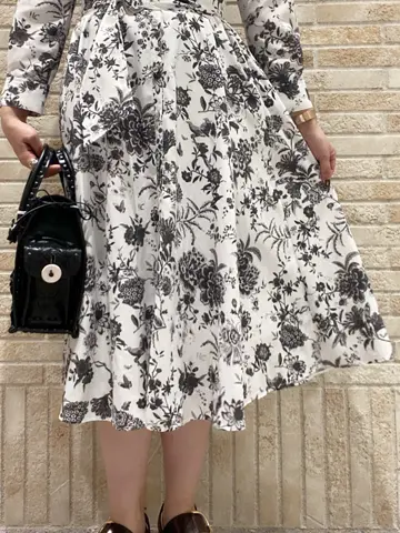 GRACE CONTINENTAL MOMOKO コーディネート画像