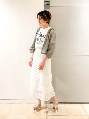 GRACE CONTINENTAL 今野　志保 コーディネート画像