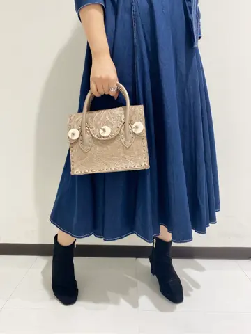 GRACE CONTINENTAL MOMOKO コーディネート画像