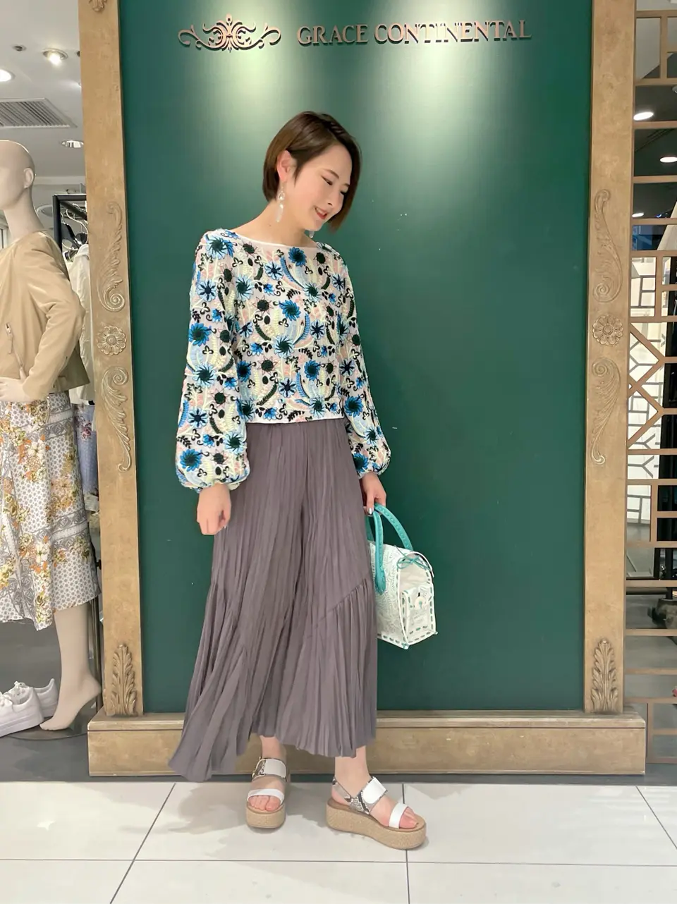 GRACE CONTINENTAL hoshino_y コーディネート画像