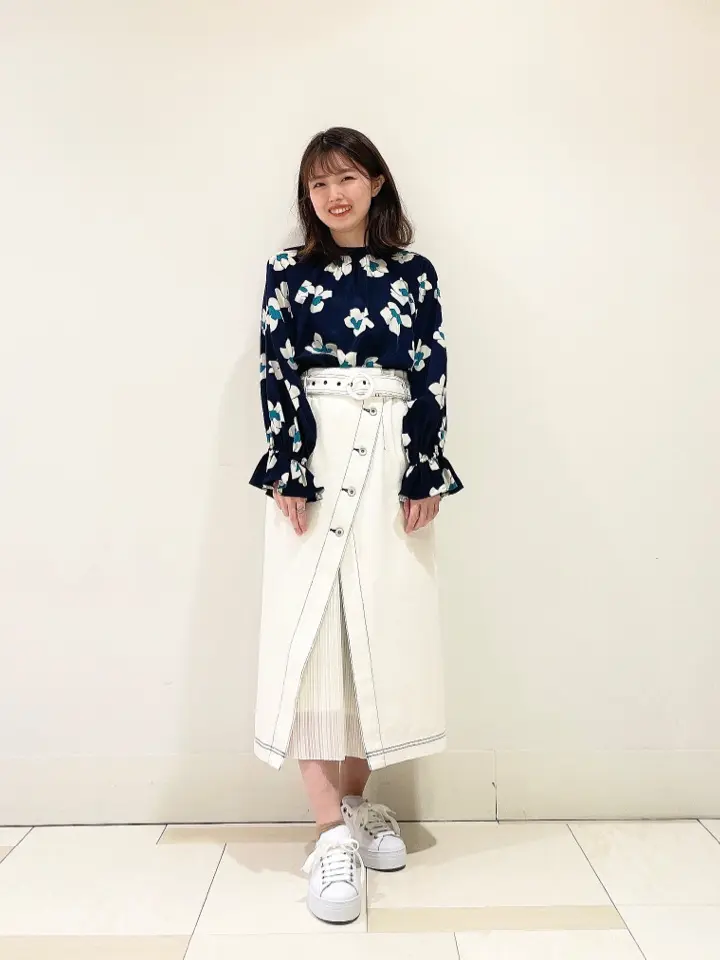 GRACE CONTINENTAL minami コーディネート画像