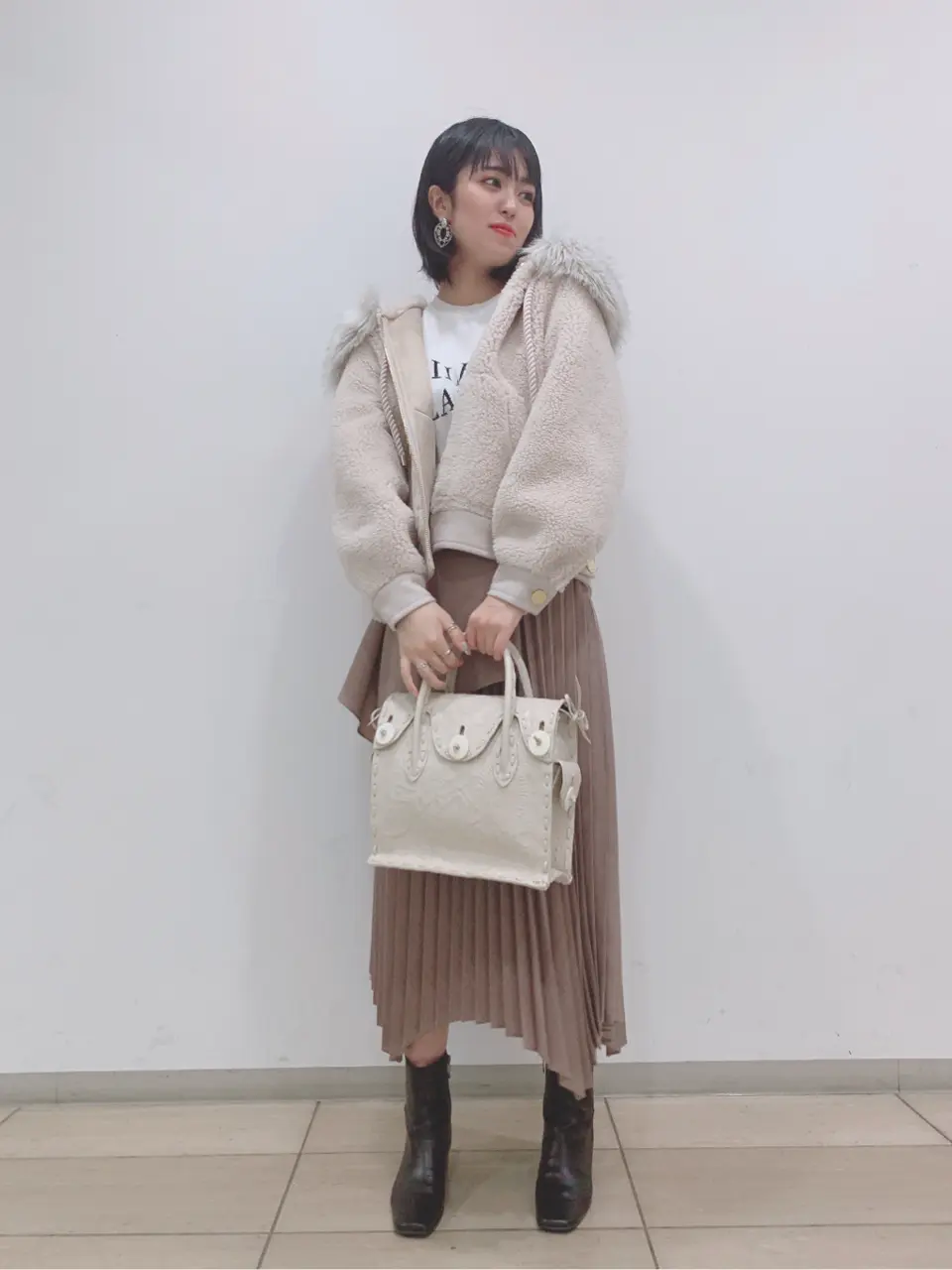 GRACE CONTINENTAL yoshi コーディネート画像