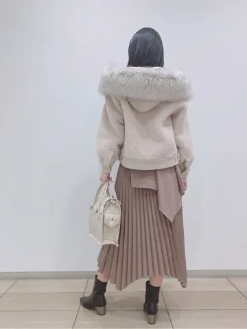 GRACE CONTINENTAL yoshi コーディネート画像