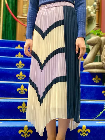 GRACE CONTINENTAL 小笠原　春菜 コーディネート画像