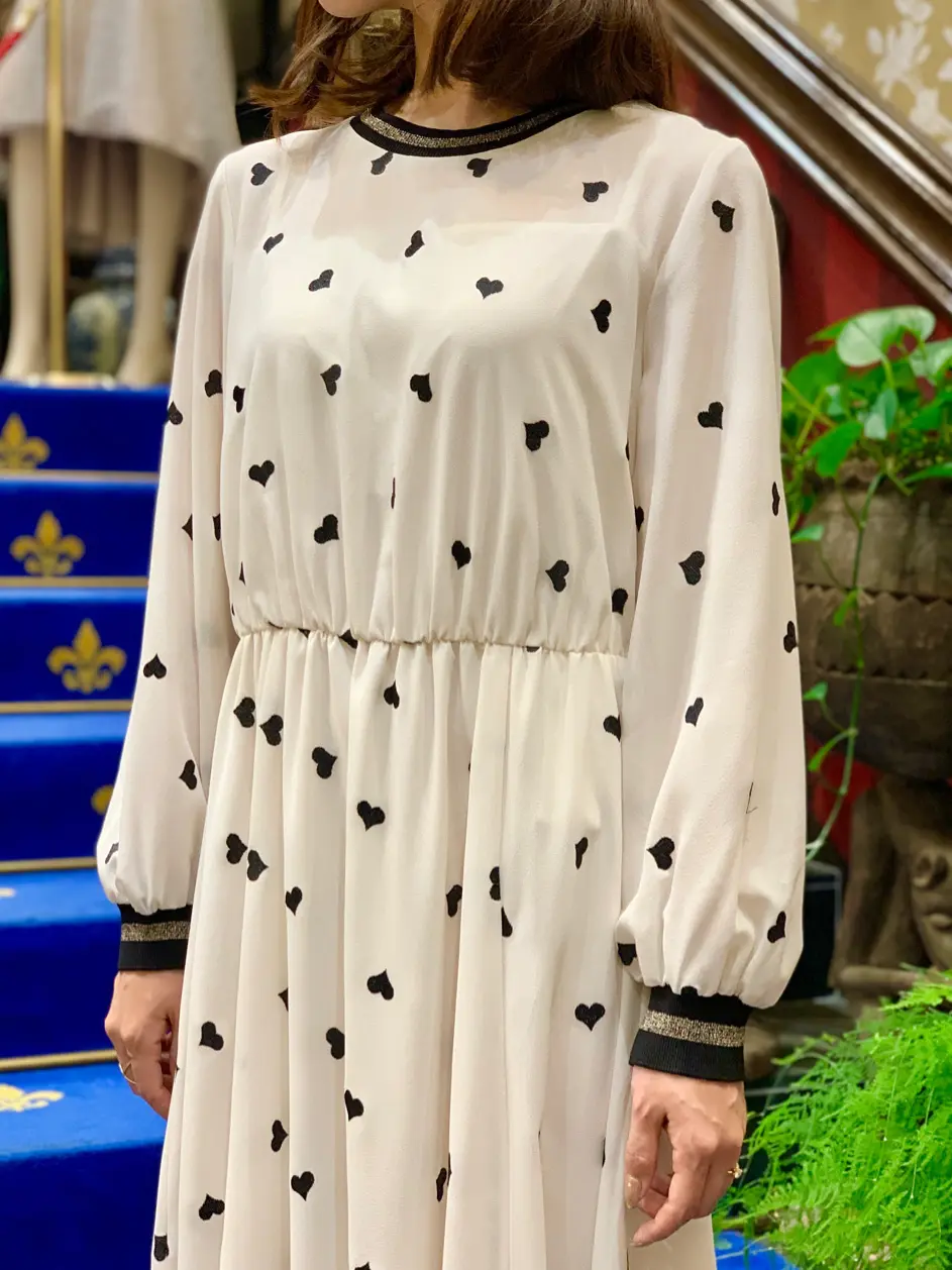 GRACE CONTINENTAL 小笠原　春菜 コーディネート画像