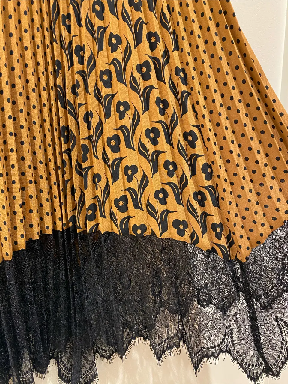 GRACE CONTINENTAL MOMOKO コーディネート画像