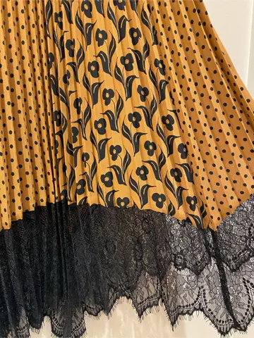 GRACE CONTINENTAL MOMOKO コーディネート画像