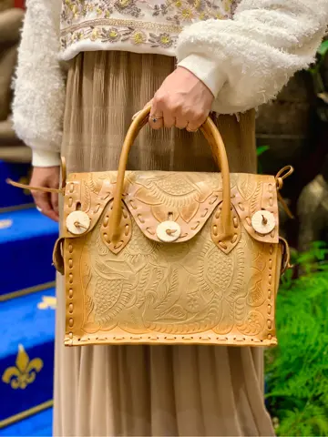 GRACE CONTINENTAL 小笠原　春菜 コーディネート画像