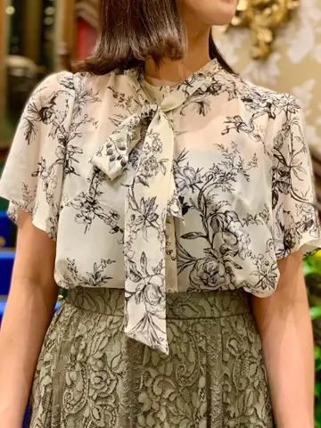 GRACE CONTINENTAL 小笠原　春菜 コーディネート画像