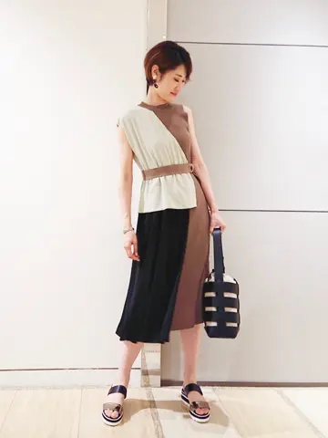 GRACE CONTINENTAL 今野　志保 コーディネート画像