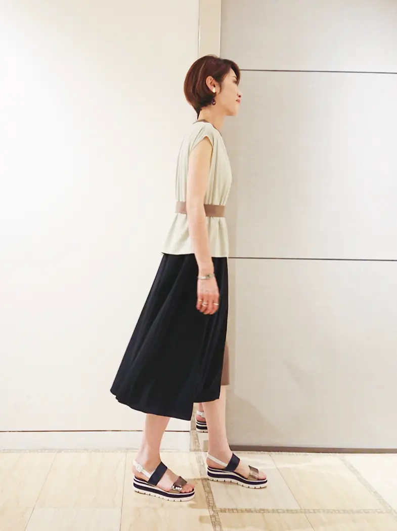 GRACE CONTINENTAL 今野　志保 コーディネート画像