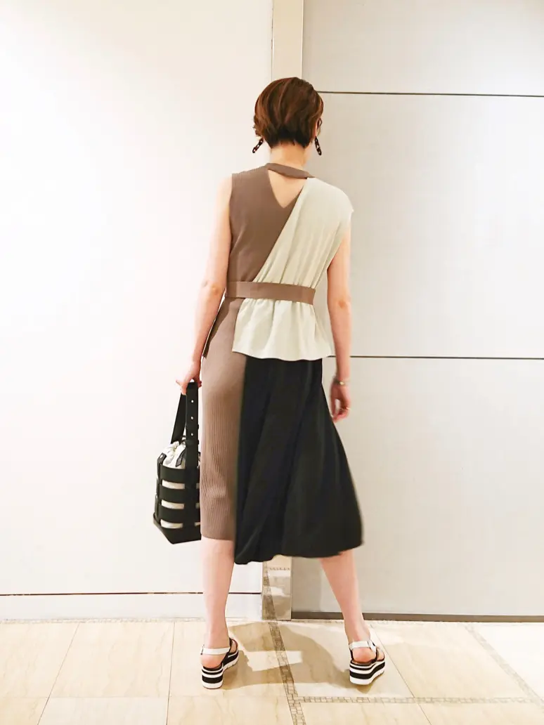 GRACE CONTINENTAL 今野　志保 コーディネート画像