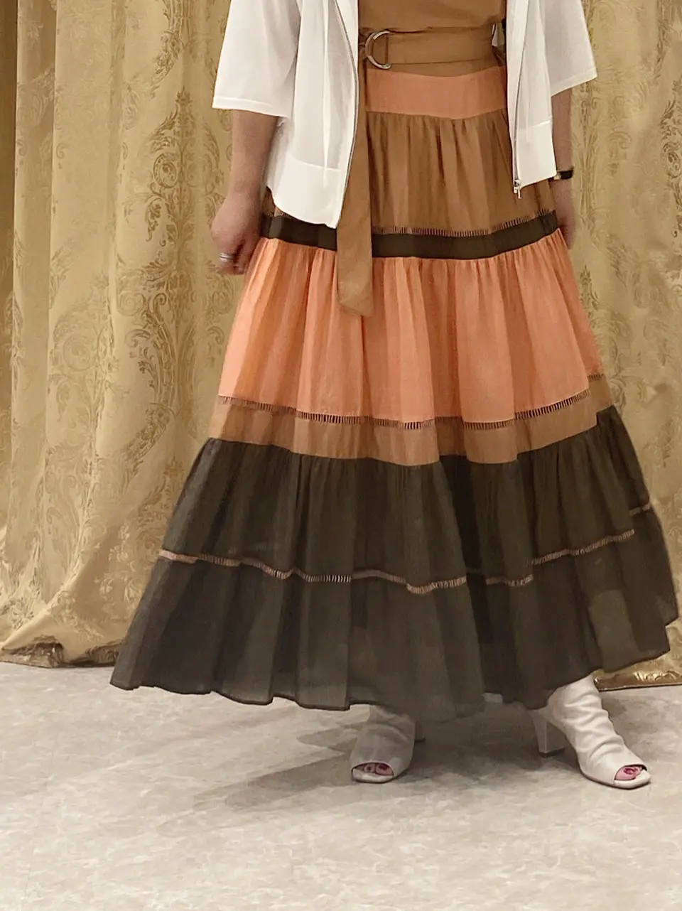 GRACE CONTINENTAL MOMOKO コーディネート画像