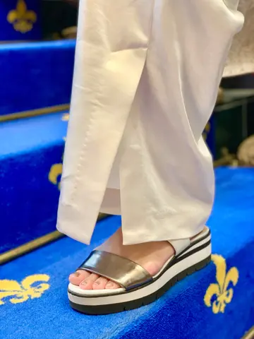 GRACE CONTINENTAL 小笠原　春菜 コーディネート画像