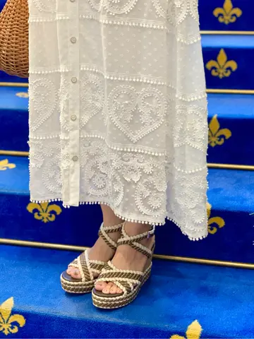 GRACE CONTINENTAL 小笠原　春菜 コーディネート画像