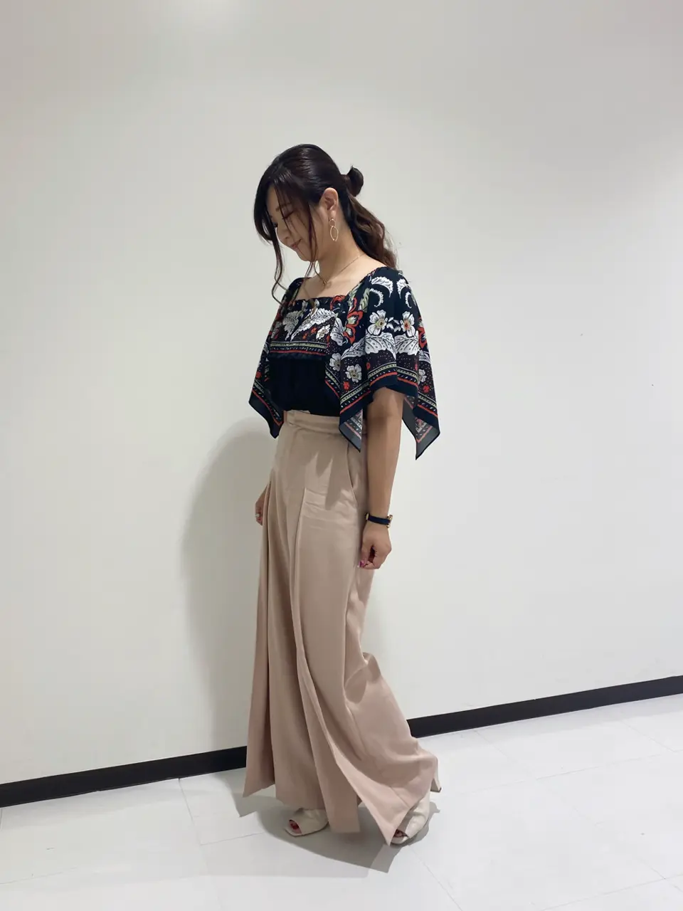 GRACE CONTINENTAL MOMOKO コーディネート画像