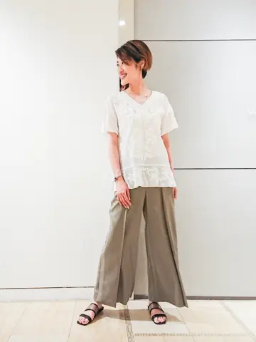 GRACE CONTINENTAL 今野　志保 コーディネート画像