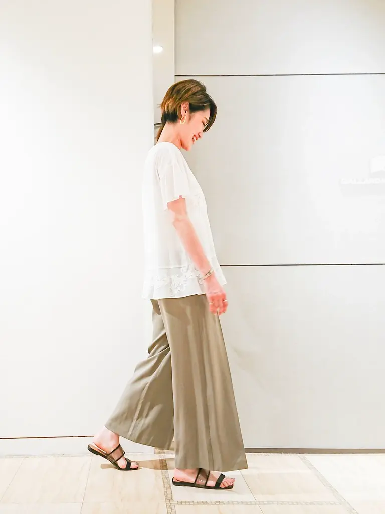 GRACE CONTINENTAL 今野　志保 コーディネート画像