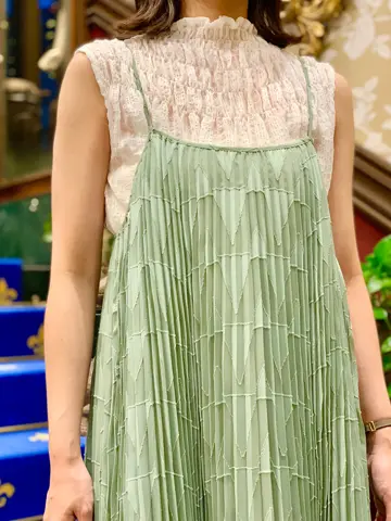 GRACE CONTINENTAL 小笠原　春菜 コーディネート画像