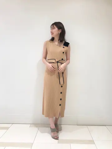 GRACE CONTINENTAL minami コーディネート画像