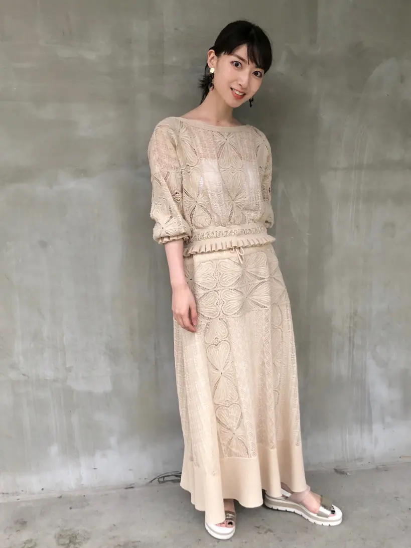 GRACE CONTINENTAL 青木育日 コーディネート画像