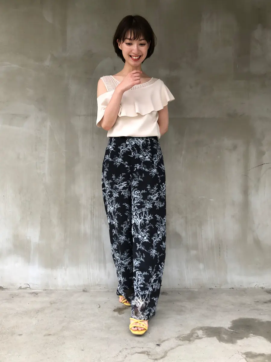 GRACE CONTINENTAL 青木育日 コーディネート画像