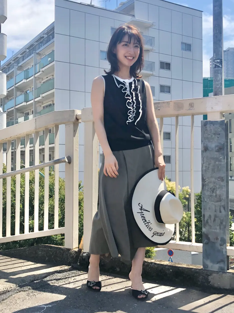 GRACE CONTINENTAL 青木育日 コーディネート画像