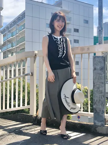 GRACE CONTINENTAL 青木育日 コーディネート画像