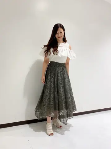 GRACE CONTINENTAL MOMOKO コーディネート画像