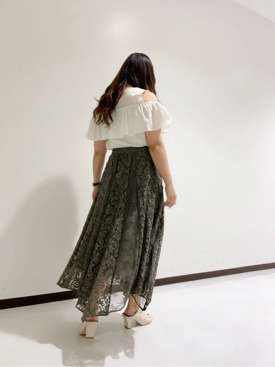 GRACE CONTINENTAL MOMOKO コーディネート画像