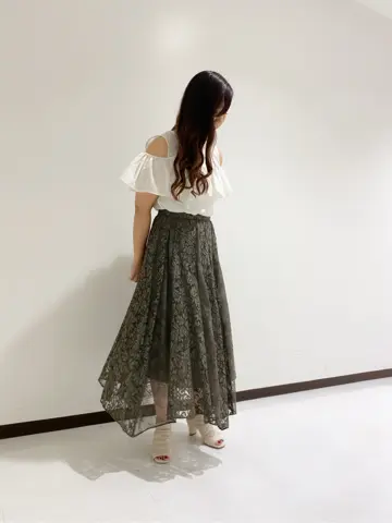 GRACE CONTINENTAL MOMOKO コーディネート画像