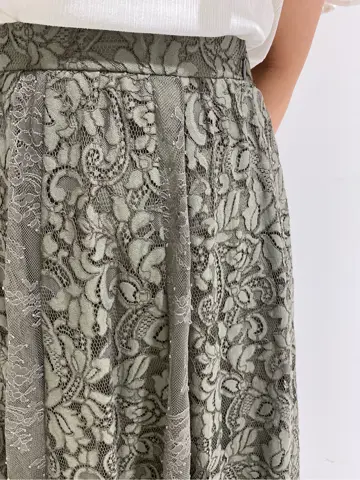 GRACE CONTINENTAL MOMOKO コーディネート画像