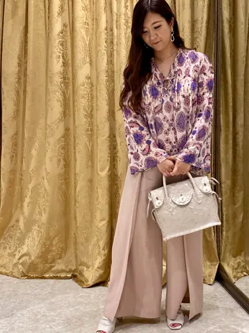 GRACE CONTINENTAL MOMOKO コーディネート画像