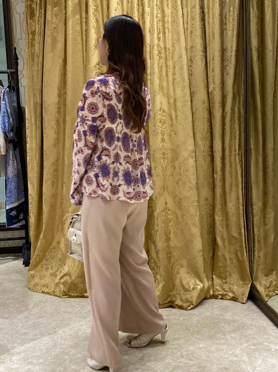 GRACE CONTINENTAL MOMOKO コーディネート画像