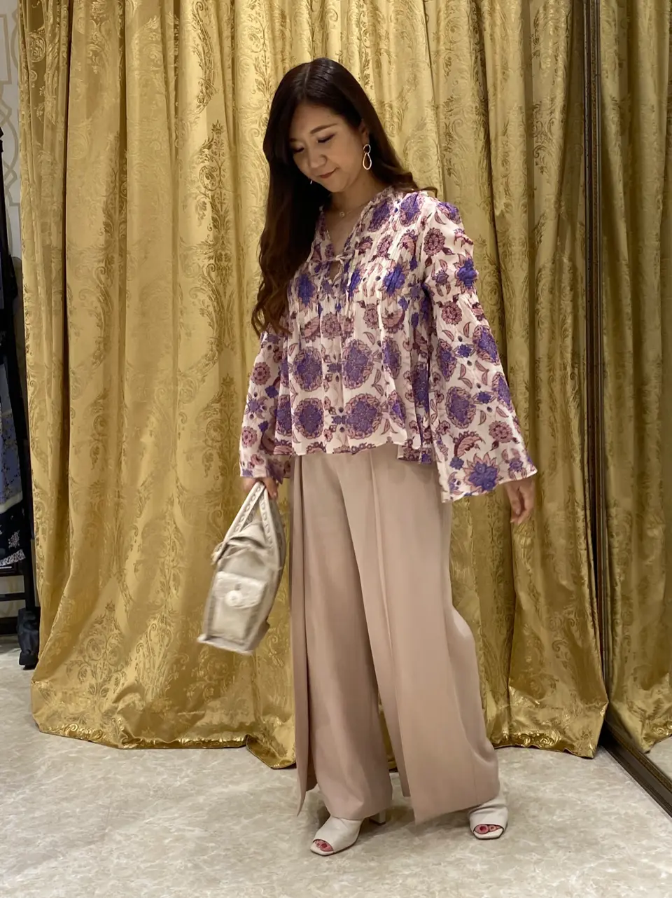 GRACE CONTINENTAL MOMOKO コーディネート画像