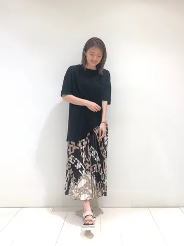 GRACE CONTINENTAL minami コーディネート画像