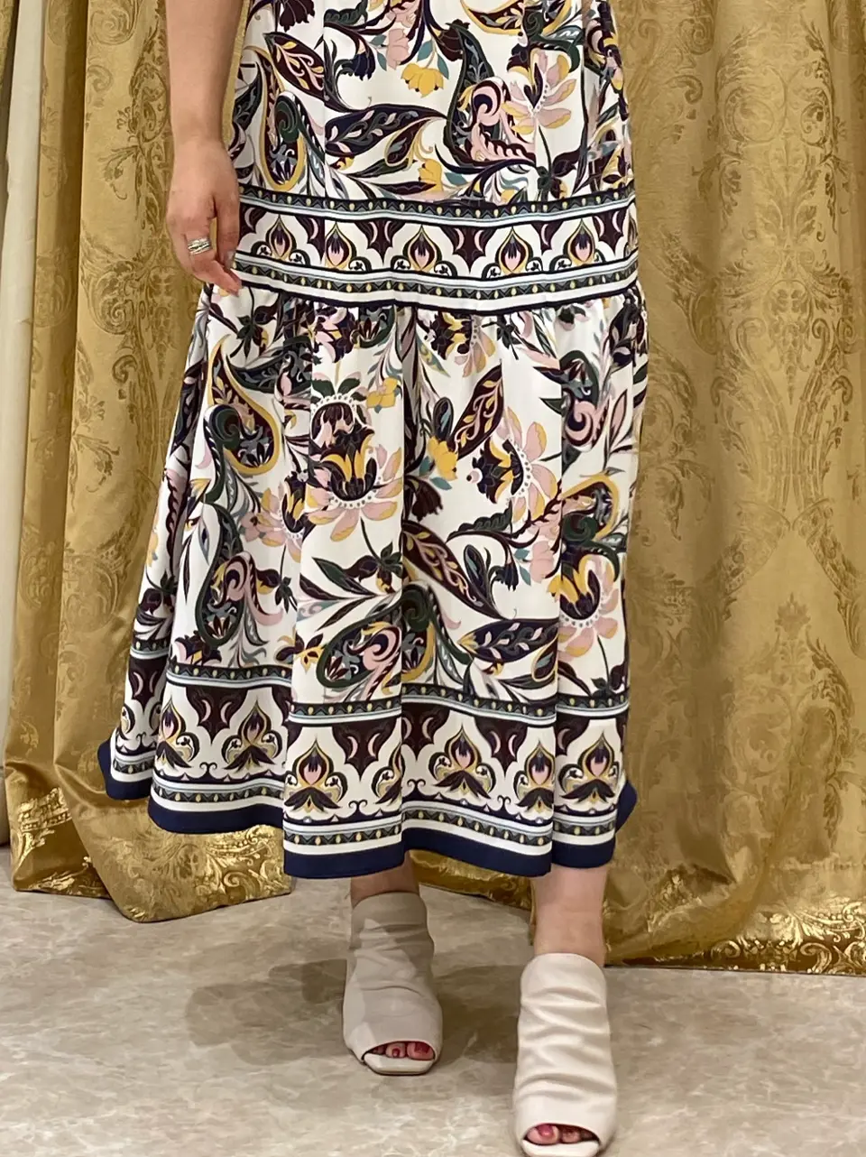 GRACE CONTINENTAL MOMOKO コーディネート画像