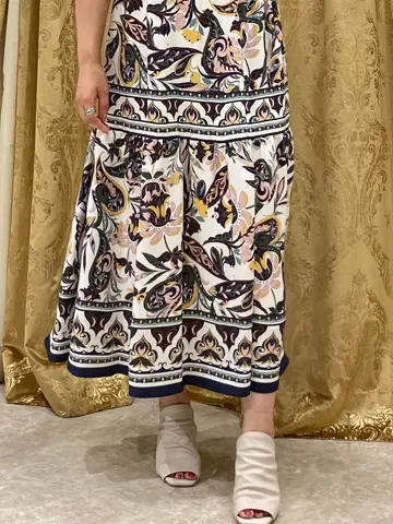 GRACE CONTINENTAL MOMOKO コーディネート画像