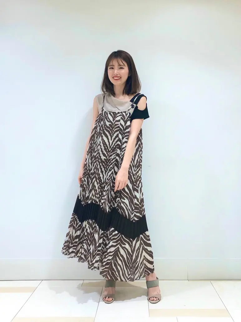 GRACE CONTINENTAL minami コーディネート画像