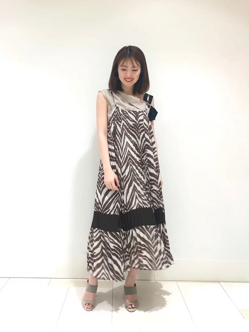 GRACE CONTINENTAL minami コーディネート画像