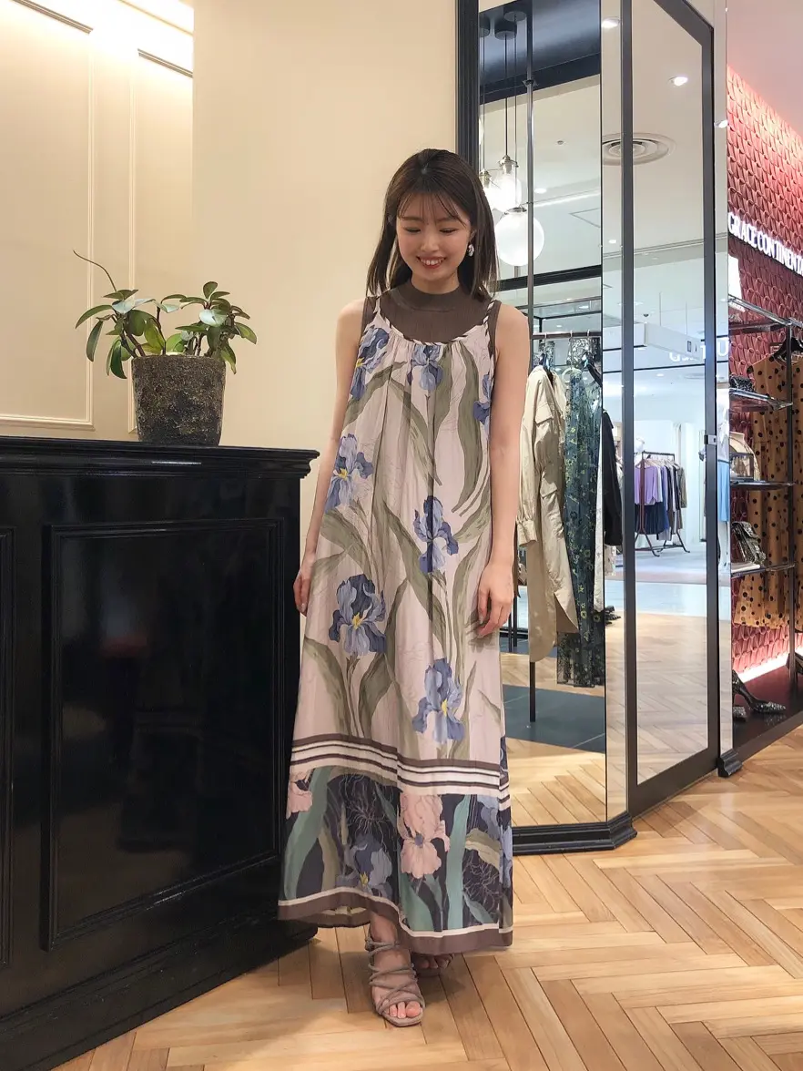 GRACE CONTINENTAL minami コーディネート画像