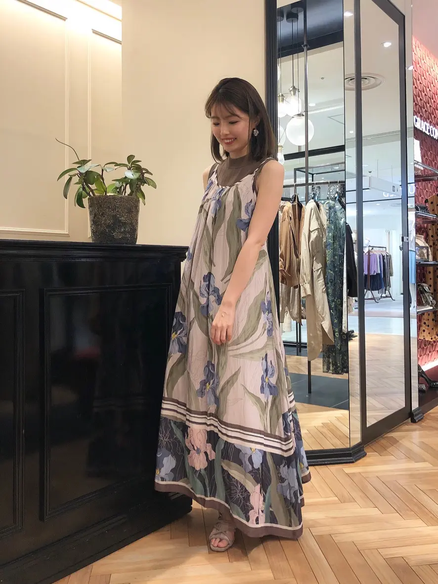 GRACE CONTINENTAL minami コーディネート画像