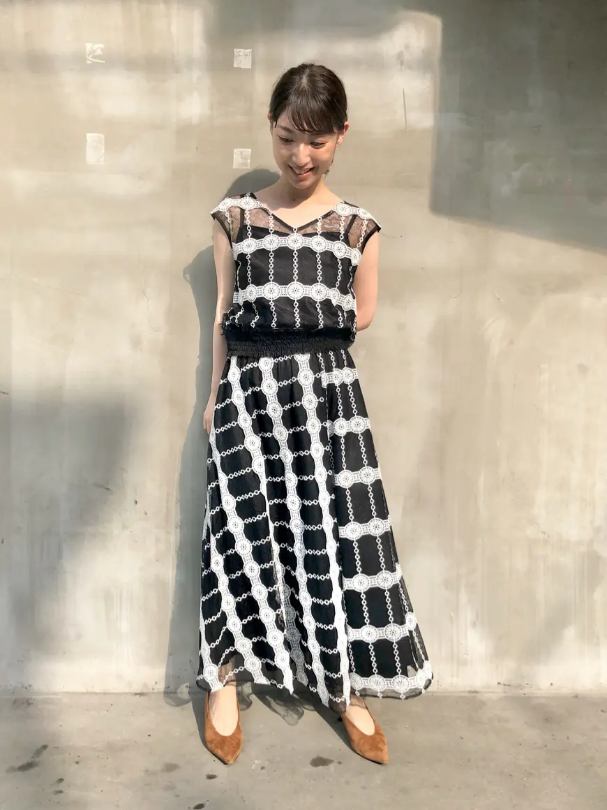 GRACE CONTINENTAL 青木育日 コーディネート画像